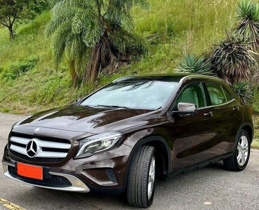 MERCEDES-BENZ GLA 200 1.6 CGI VISION 16V TURBO FLEX 4P AUTOMÁTICO